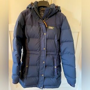 L.L.Bean Women’s Mountain Classic Down Parka, XXS, Nautical Navy